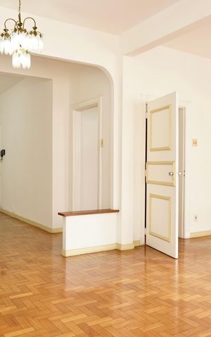 Apartamento à venda com 156m², 4 quartos e sem vaga Apartamento à venda com 156m², 4 quartos e sem vagaSala