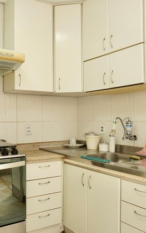 Apartamento à venda com 156m², 4 quartos e sem vaga Apartamento à venda com 156m², 4 quartos e sem vagaCozinha e Área de Serviço