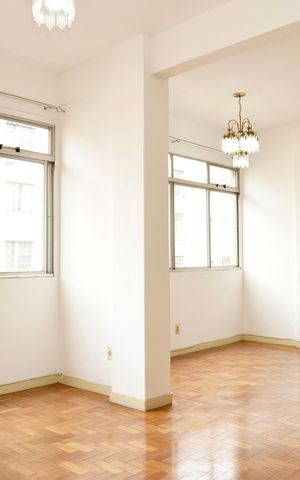 Apartamento à venda com 156m², 4 quartos e sem vaga Apartamento à venda com 156m², 4 quartos e sem vagaSala
