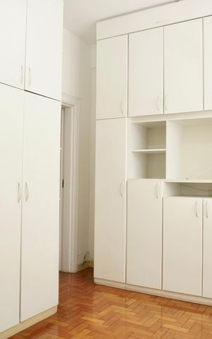 Apartamento à venda com 156m², 4 quartos e sem vaga Apartamento à venda com 156m², 4 quartos e sem vagaSuíte