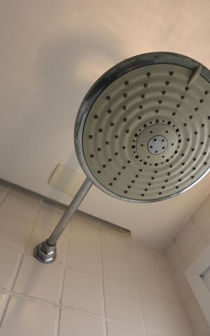 Apartamento à venda com 105m², 3 quartos e 3 vagasBanheiro da Suíte 1 - Chuveiro
