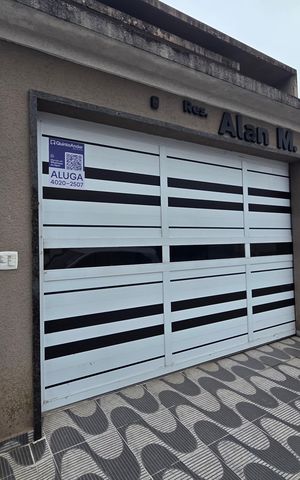 Casa de condomínio para alugar com 55m², 2 quartos e 1 vaga Casa de condomínio para alugar com 55m², 2 quartos e 1 vagaFachada
