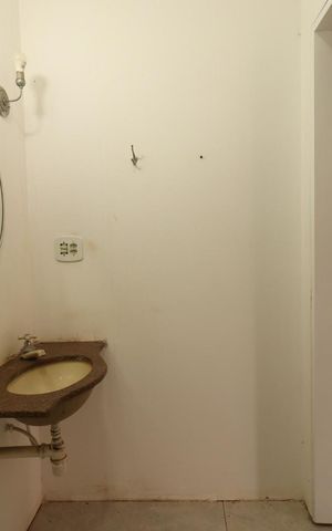Casa de condomínio para alugar com 60m², 1 quarto e sem vagaBanheiro