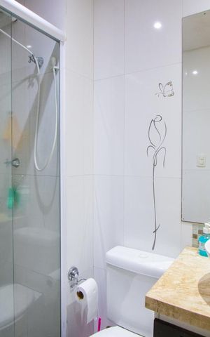 Apartamento à venda com 51m², 2 quartos e 1 vaga Apartamento à venda com 51m², 2 quartos e 1 vagaBanheiro