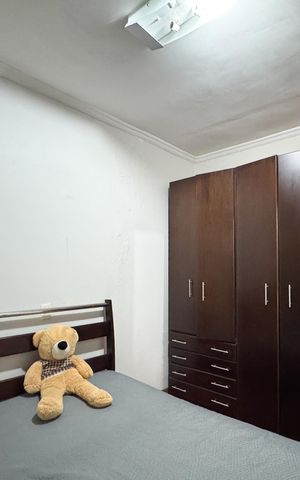 Casa à venda com 180m², 3 quartos e 2 vagas Casa à venda com 180m², 3 quartos e 2 vagasSuíte