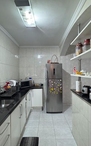 Casa à venda com 180m², 3 quartos e 2 vagas Casa à venda com 180m², 3 quartos e 2 vagasCozinha