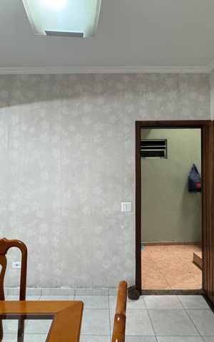Casa à venda com 180m², 3 quartos e 2 vagas Casa à venda com 180m², 3 quartos e 2 vagasCopa