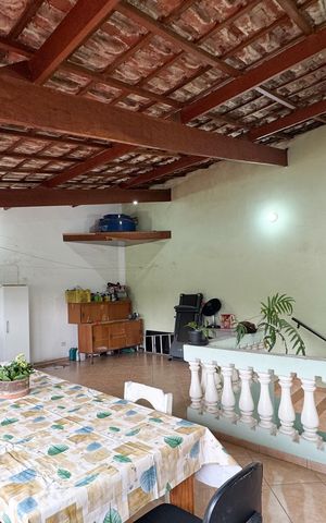Casa à venda com 180m², 3 quartos e 2 vagas Casa à venda com 180m², 3 quartos e 2 vagasÁrea gourmet