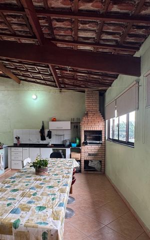 Casa à venda com 180m², 3 quartos e 2 vagas Casa à venda com 180m², 3 quartos e 2 vagasÁrea gourmet