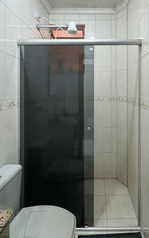Casa à venda com 180m², 3 quartos e 2 vagas Casa à venda com 180m², 3 quartos e 2 vagasBanheiro Social