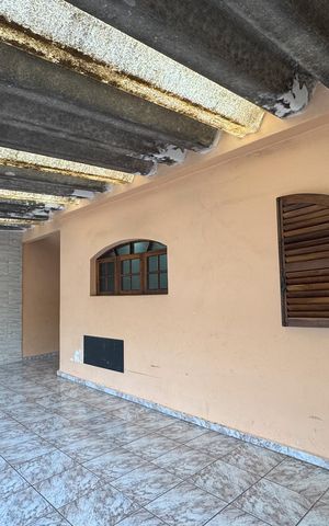 Casa à venda com 180m², 3 quartos e 2 vagas Casa à venda com 180m², 3 quartos e 2 vagasGaragem
