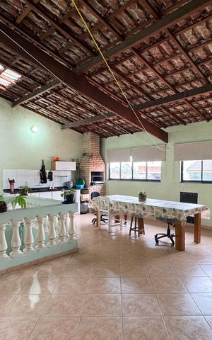 Casa à venda com 180m², 3 quartos e 2 vagas Casa à venda com 180m², 3 quartos e 2 vagasÁrea gourmet
