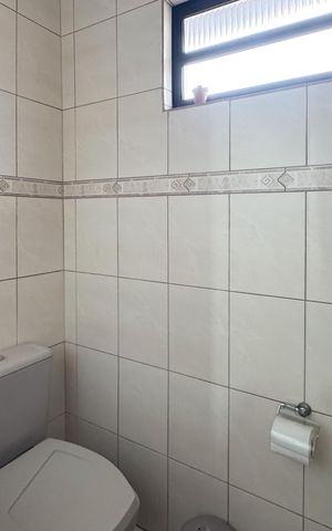 Casa à venda com 180m², 3 quartos e 2 vagas Casa à venda com 180m², 3 quartos e 2 vagasLavabo
