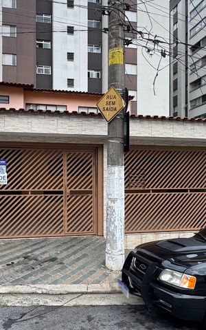 Casa à venda com 180m², 3 quartos e 2 vagas Casa à venda com 180m², 3 quartos e 2 vagasPlaca