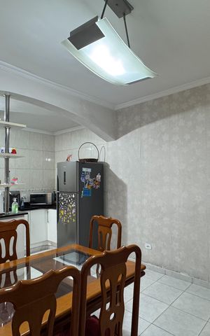 Casa à venda com 180m², 3 quartos e 2 vagas Casa à venda com 180m², 3 quartos e 2 vagasCopa