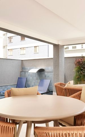 Studio à venda com 45m², 1 quarto e 1 vaga Studio à venda com 45m², 1 quarto e 1 vagaÁrea comum - Piscina