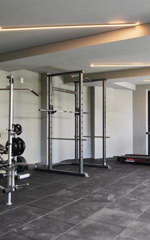 Studio à venda com 45m², 1 quarto e 1 vaga Studio à venda com 45m², 1 quarto e 1 vagaÁrea comum - Academia
