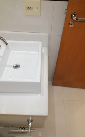 Apartamento à venda com 60m², 2 quartos e 1 vagaBanheiro 1