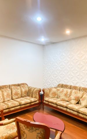 Casa à venda com 297m², 4 quartos e 4 vagas Casa à venda com 297m², 4 quartos e 4 vagasSala