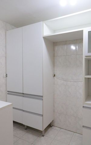 Apartamento à venda com 75m², 3 quartos e 2 vagasCozinha