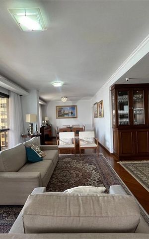 Apartamento à venda com 232m², 4 quartos e 4 vagas
