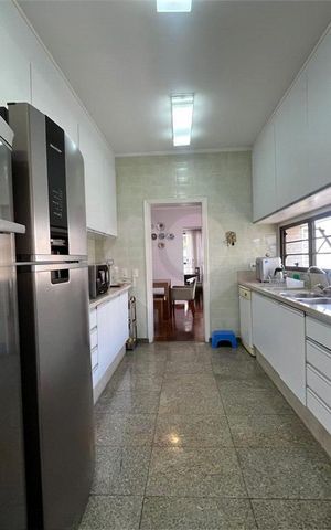 Apartamento à venda com 232m², 4 quartos e 4 vagas