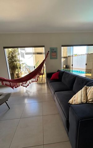 Casa para alugar com 320m², 3 quartos e 3 vagas Casa para alugar com 320m², 3 quartos e 3 vagasSala