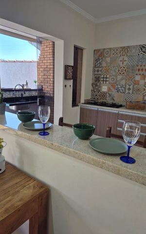 Casa para alugar com 320m², 3 quartos e 3 vagas Casa para alugar com 320m², 3 quartos e 3 vagasCozinha