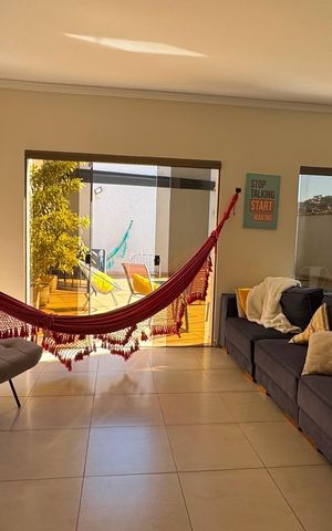 Casa para alugar com 320m², 3 quartos e 3 vagas Casa para alugar com 320m², 3 quartos e 3 vagasSala