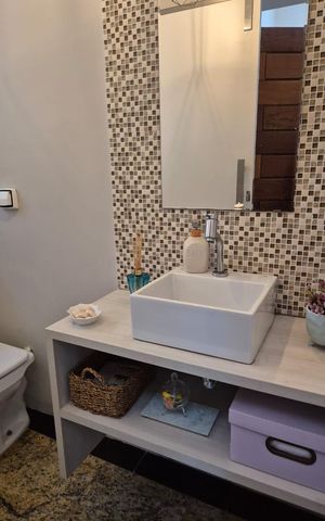 Casa para alugar com 320m², 3 quartos e 3 vagas Casa para alugar com 320m², 3 quartos e 3 vagasBanheiro