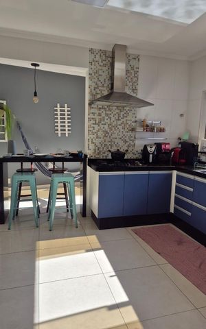 Casa para alugar com 320m², 3 quartos e 3 vagas Casa para alugar com 320m², 3 quartos e 3 vagasCozinha