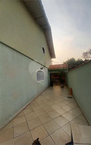 Casa à venda com 290m², 4 quartos e 5 vagas