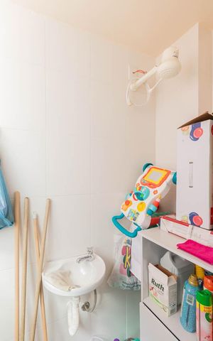 Apartamento à venda com 93m², 2 quartos e 2 vagasBanheiro de serviço