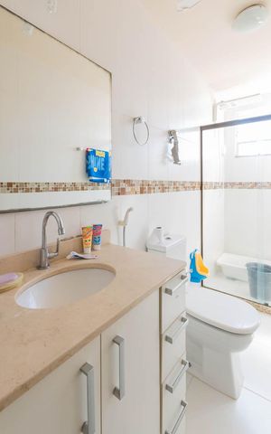 Apartamento à venda com 93m², 2 quartos e 2 vagasBanheiro