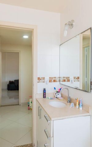 Apartamento à venda com 93m², 2 quartos e 2 vagasBanheiro