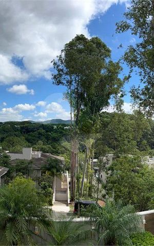 Casa de condomínio à venda com 750m², 4 quartos e 8 vagas