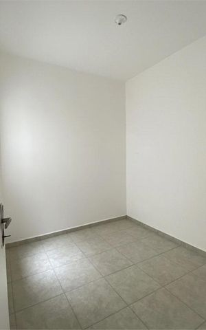 Casa de condomínio à venda com 50m², 2 quartos e sem vaga