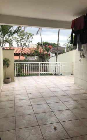 Casa à venda com 260m², 3 quartos e 4 vagas