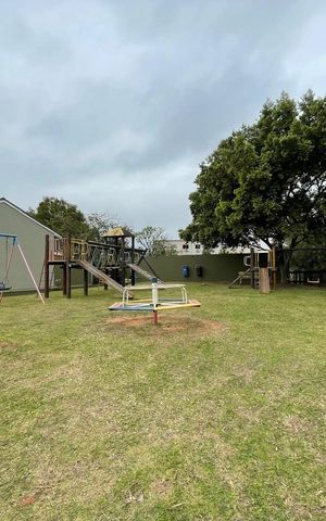 Casa de condomínio à venda com 82m², 2 quartos e 2 vagas