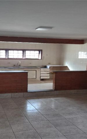 Casa à venda com 255m², 3 quartos e 4 vagas