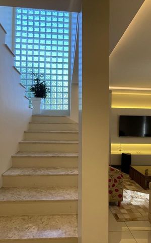 Casa à venda com 202m², 4 quartos e 2 vagas