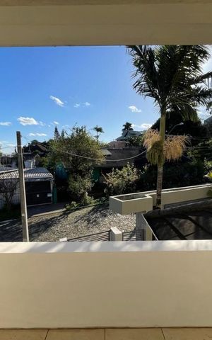Casa à venda com 202m², 4 quartos e 2 vagas