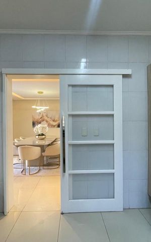 Casa à venda com 202m², 4 quartos e 2 vagas