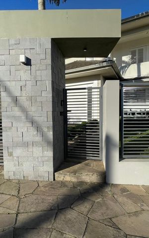 Casa à venda com 202m², 4 quartos e 2 vagas Casa à venda com 202m², 4 quartos e 2 vagasPlaca Instalada em 07/09/2026 - Cod.QLYB-55