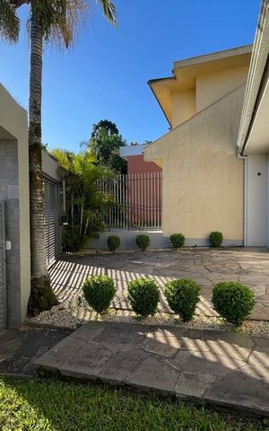 Casa à venda com 202m², 4 quartos e 2 vagas