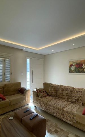 Casa à venda com 202m², 4 quartos e 2 vagas