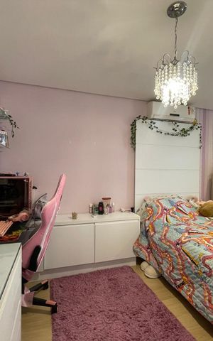 Casa à venda com 202m², 4 quartos e 2 vagas
