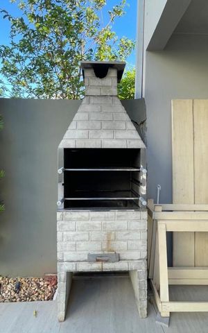 Casa à venda com 202m², 4 quartos e 2 vagas
