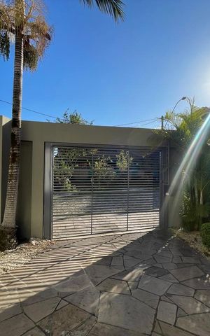 Casa à venda com 202m², 4 quartos e 2 vagas