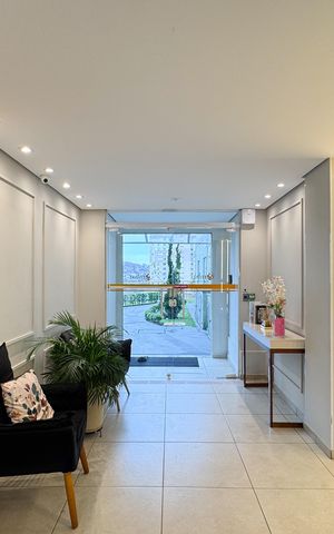 Apartamento à venda com 53m², 2 quartos e 1 vaga Apartamento à venda com 53m², 2 quartos e 1 vagaÁrea comum - Hall
